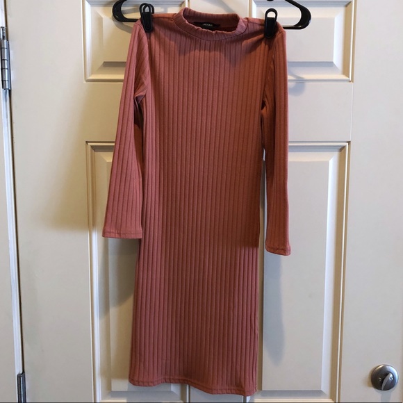 Mock turtleneck bodycon dress - Picture 4 of 4